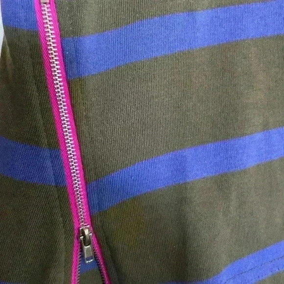 Lili’s Closet amazing quality shirt - Picture 2 of 4